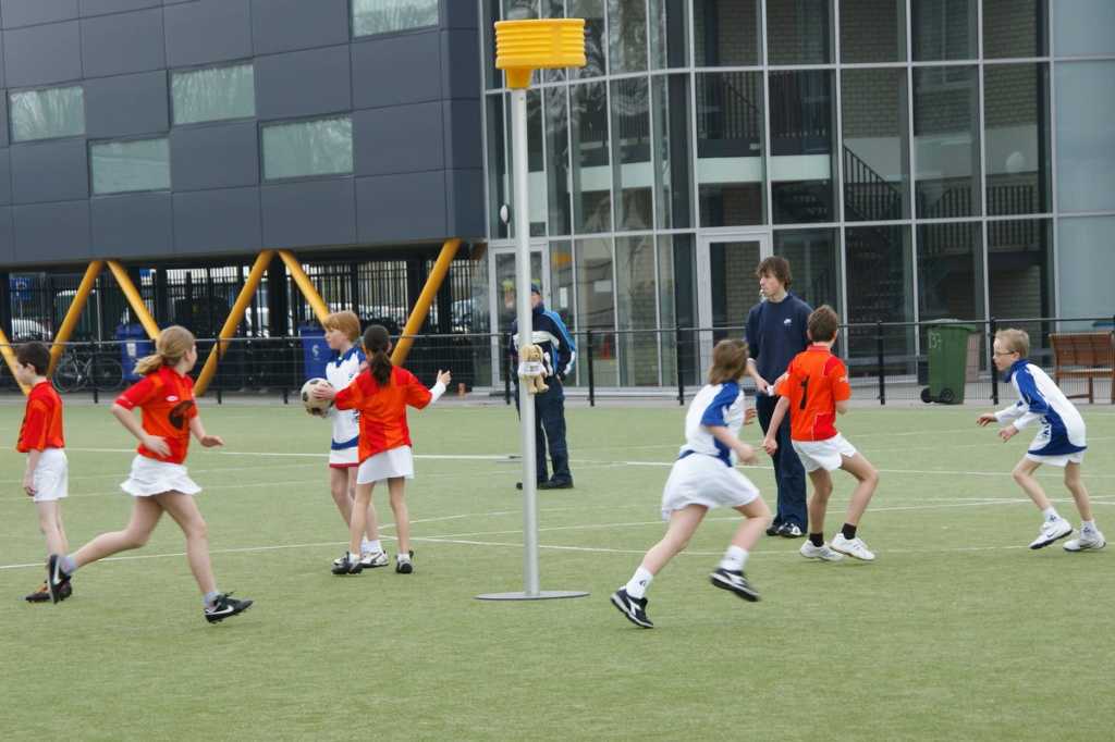 Korfbal E2 10 april 2010 -1.JPG